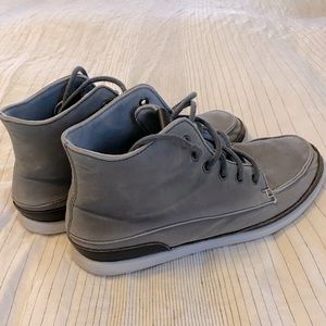 OluKai Men 9 Boots